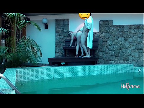 ❤️ Šéf pozve služebnou k bazénu, ale neodolala žhavému ️❌ Sex video u nás cs.kutjeporno.ru ❌