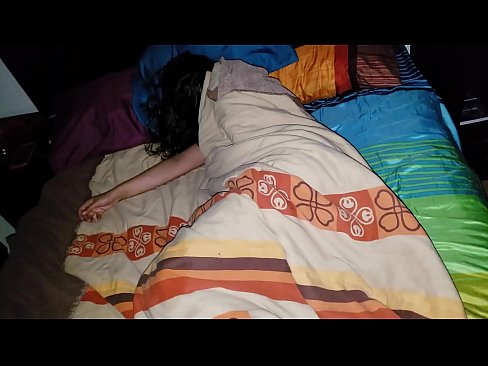 ❤️ Nevlastní syn buzeruje svou mladou nevlastní matku, zatímco ona spí. ️❌ Sex video u nás cs.kutjeporno.ru ❌