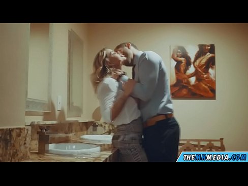 ❤️ Když vás na veřejných záchodcích svádí prsatá blondýna. ️❌ Sex video u nás cs.kutjeporno.ru ❌